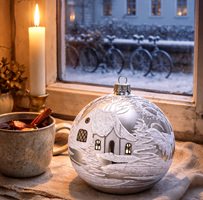 Håndblæst juleornament med nostalgisk vintermotiv